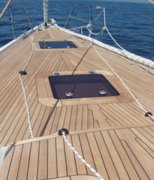 Teak and Glass Va